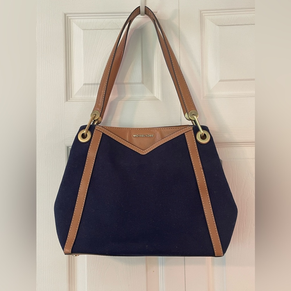 Michael Kors Raven Pocket Shoulder Tote